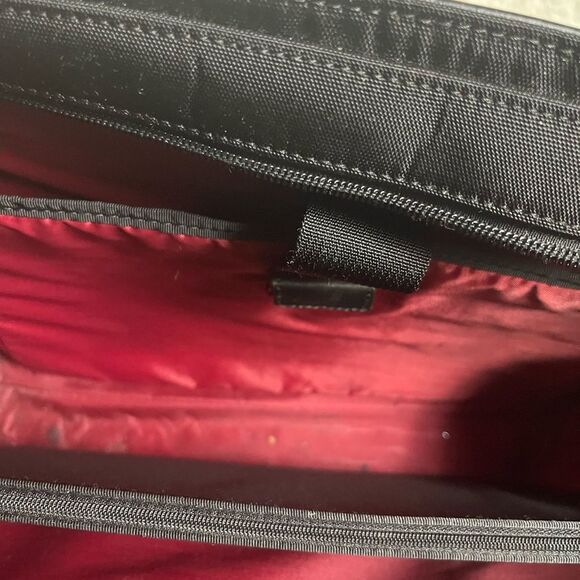 Victorinox Swiss Black Canvas &leather laptop Bag Briefcase silver tone hardware - Picture 14 of 16